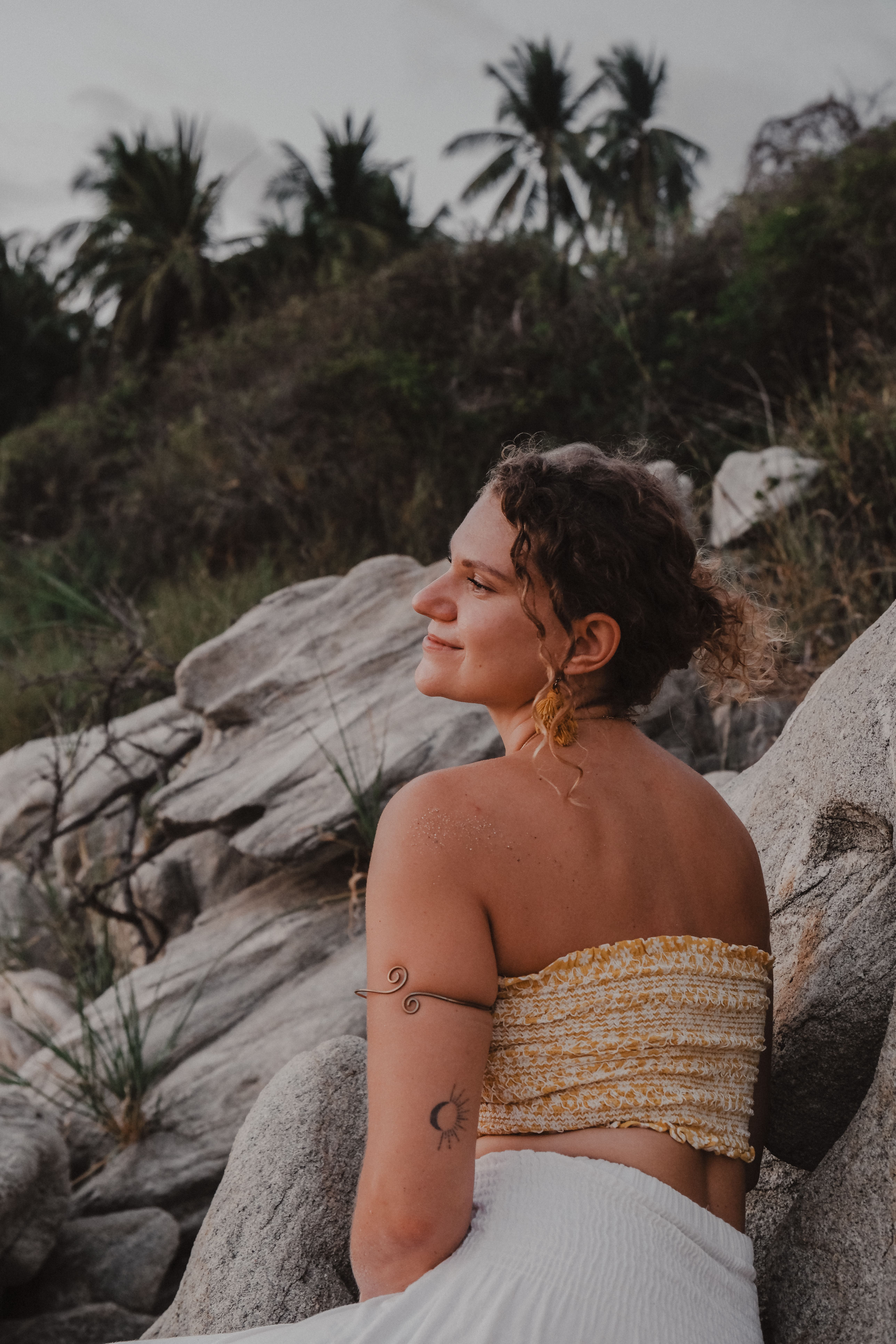 Anna on the rocks